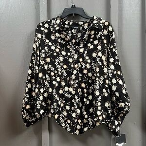 Simply Vera Vera wang hem tie button down